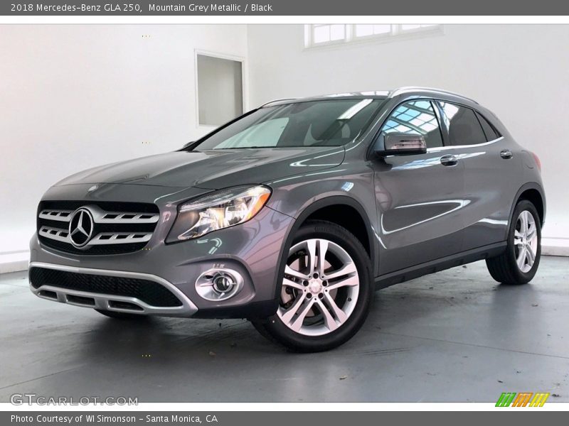 Mountain Grey Metallic / Black 2018 Mercedes-Benz GLA 250