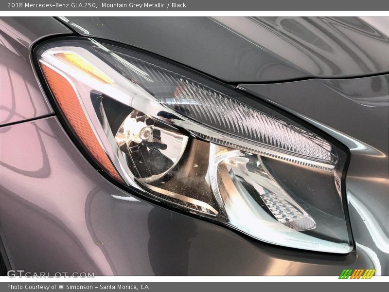 Mountain Grey Metallic / Black 2018 Mercedes-Benz GLA 250