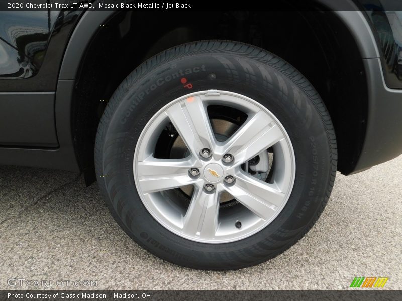 Mosaic Black Metallic / Jet Black 2020 Chevrolet Trax LT AWD