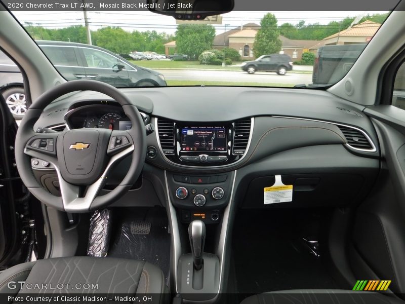 Mosaic Black Metallic / Jet Black 2020 Chevrolet Trax LT AWD