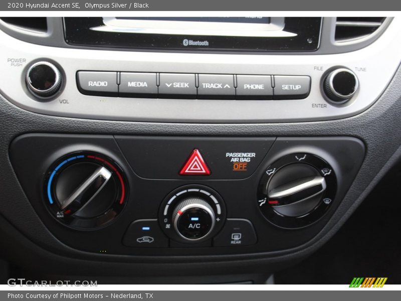 Olympus Silver / Black 2020 Hyundai Accent SE