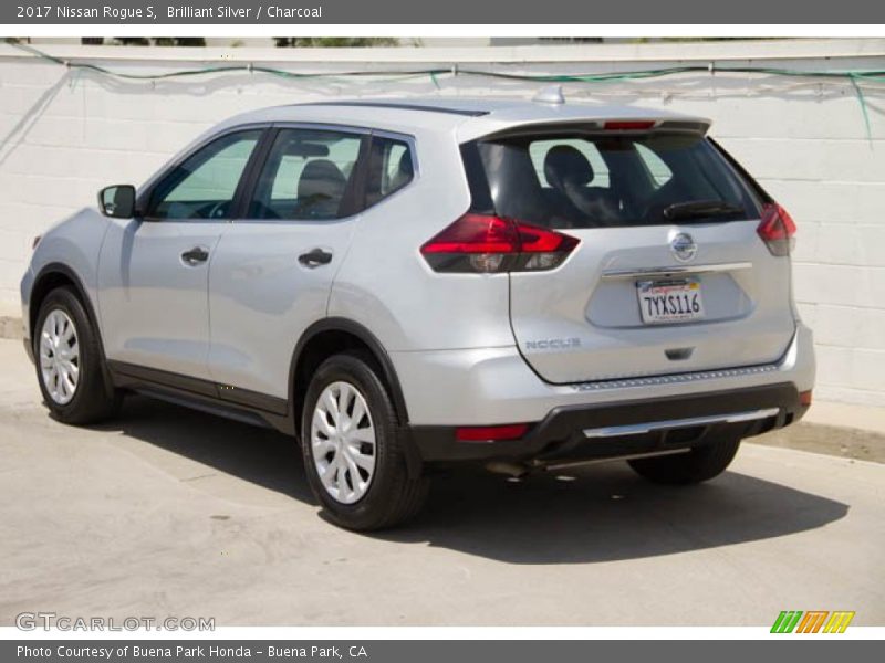 Brilliant Silver / Charcoal 2017 Nissan Rogue S