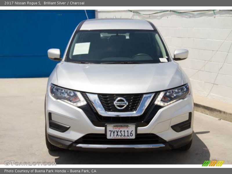 Brilliant Silver / Charcoal 2017 Nissan Rogue S