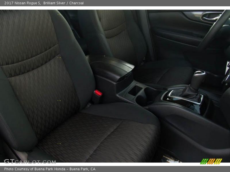 Brilliant Silver / Charcoal 2017 Nissan Rogue S
