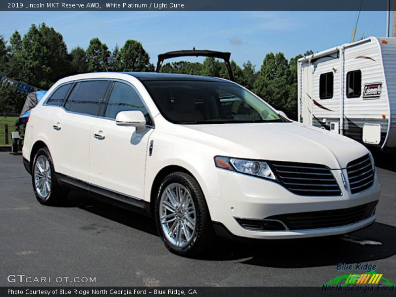 White Platinum / Light Dune 2019 Lincoln MKT Reserve AWD