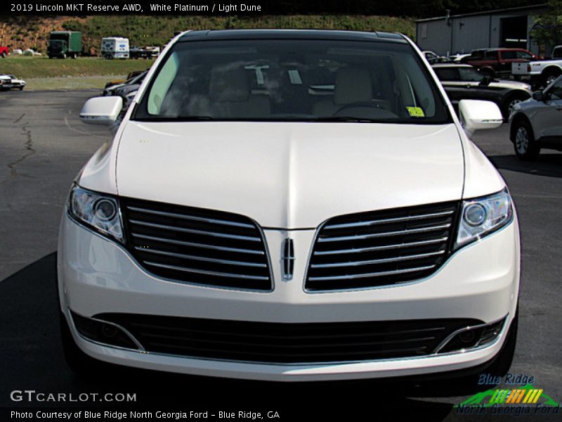 White Platinum / Light Dune 2019 Lincoln MKT Reserve AWD