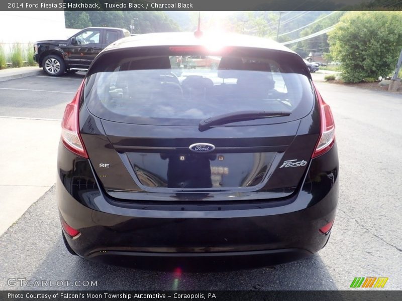 Tuxedo Black / Charcoal Black 2014 Ford Fiesta SE Hatchback