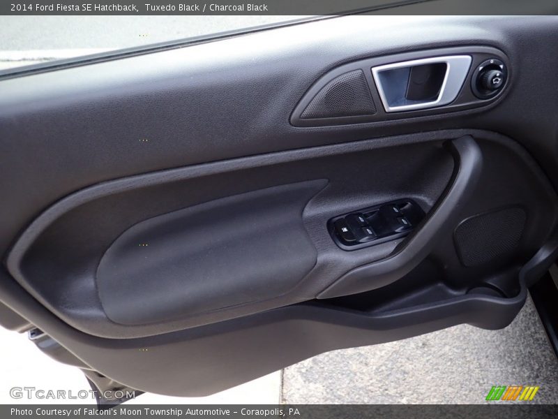 Tuxedo Black / Charcoal Black 2014 Ford Fiesta SE Hatchback