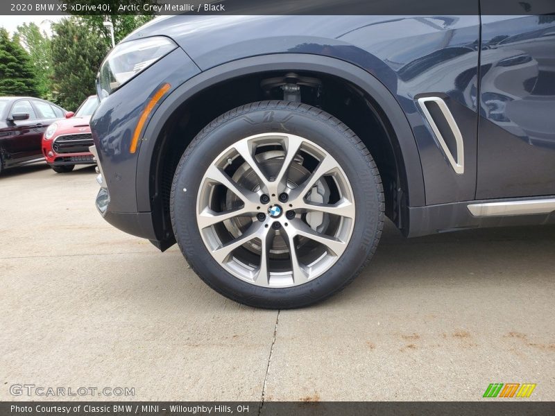 Arctic Grey Metallic / Black 2020 BMW X5 xDrive40i