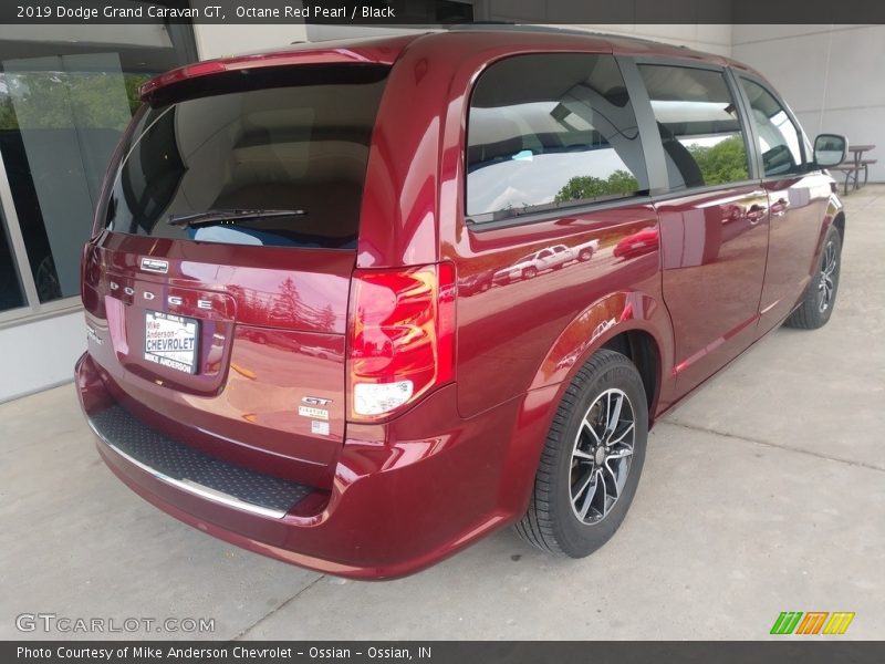 Octane Red Pearl / Black 2019 Dodge Grand Caravan GT
