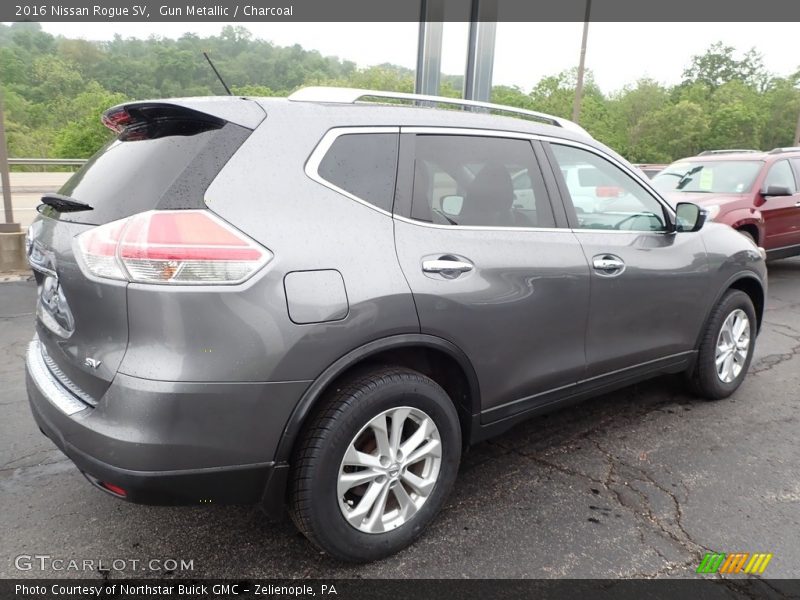  2016 Rogue SV Gun Metallic