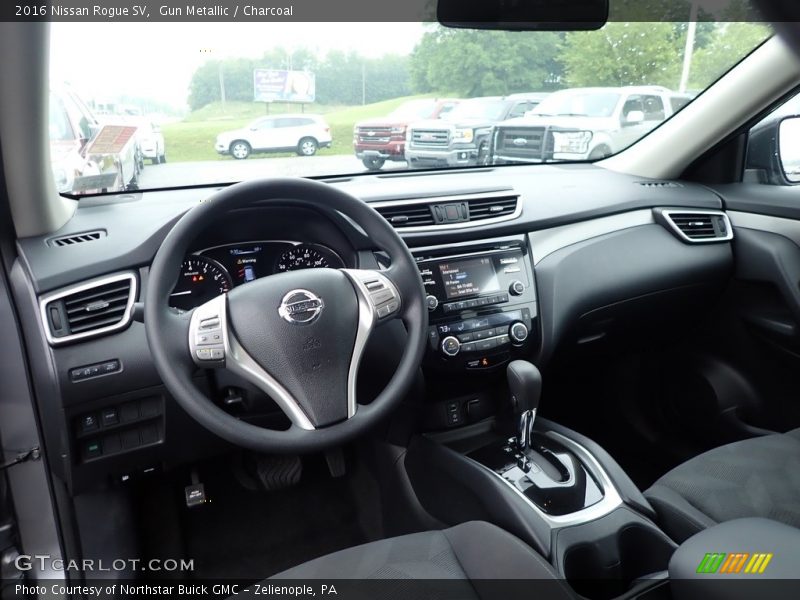 Dashboard of 2016 Rogue SV