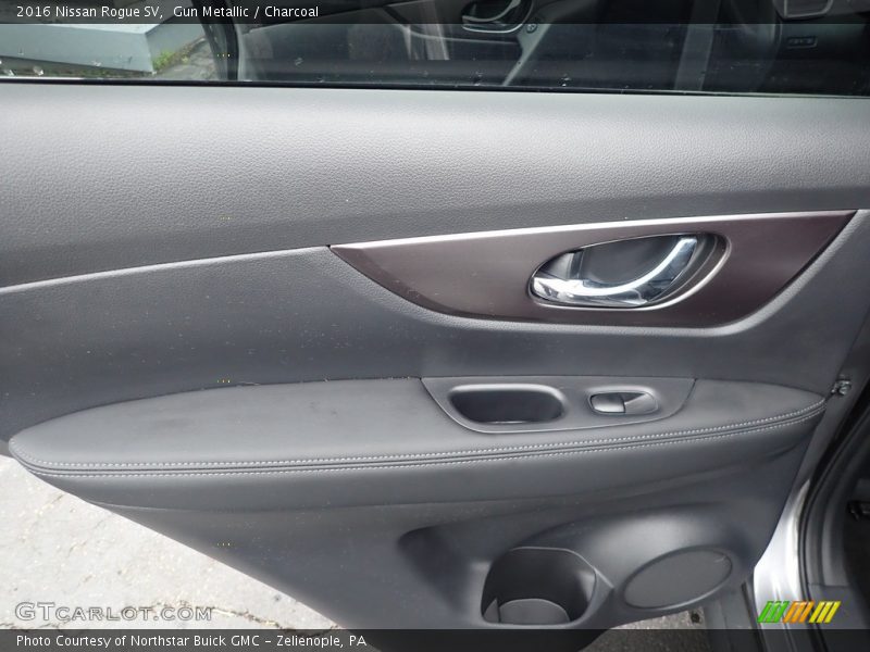 Door Panel of 2016 Rogue SV