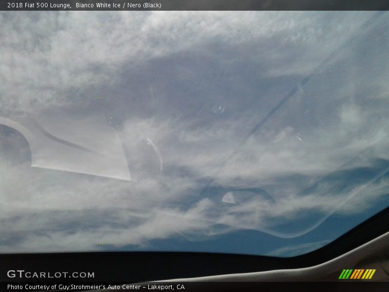 Bianco White Ice / Nero (Black) 2018 Fiat 500 Lounge