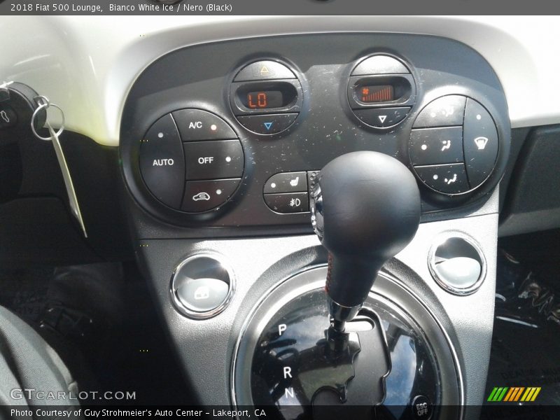 Bianco White Ice / Nero (Black) 2018 Fiat 500 Lounge