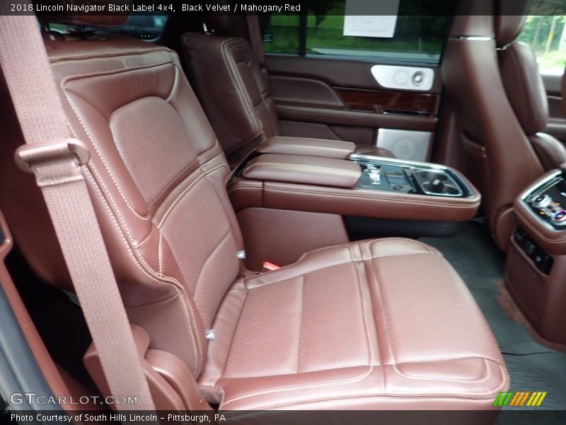 Front Seat of 2018 Navigator Black Label 4x4