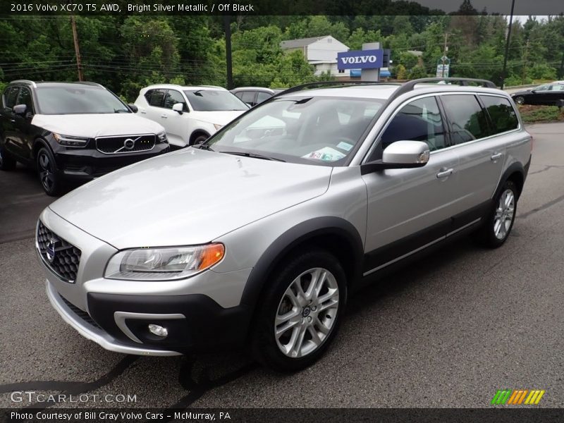 Bright Silver Metallic / Off Black 2016 Volvo XC70 T5 AWD