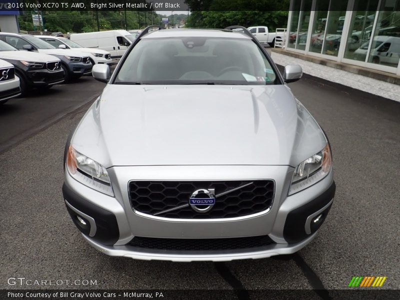Bright Silver Metallic / Off Black 2016 Volvo XC70 T5 AWD