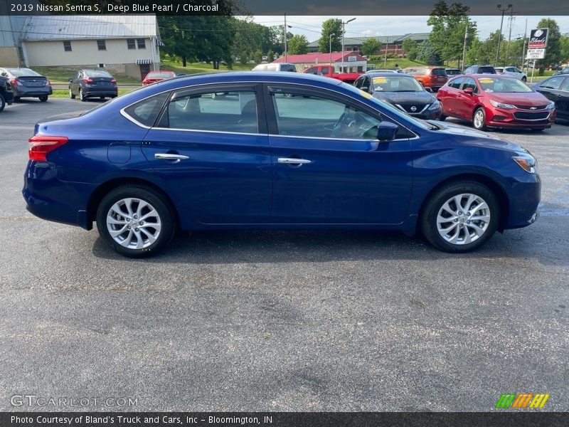 Deep Blue Pearl / Charcoal 2019 Nissan Sentra S