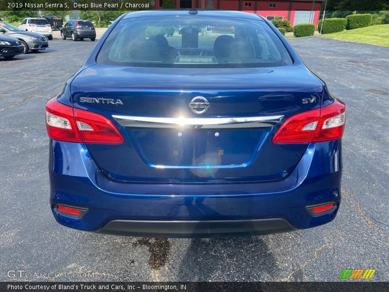 Deep Blue Pearl / Charcoal 2019 Nissan Sentra S