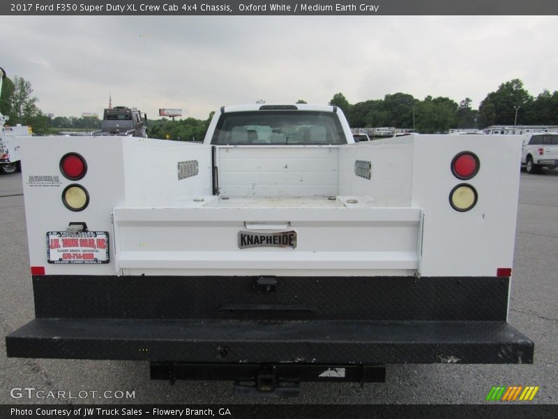 Oxford White / Medium Earth Gray 2017 Ford F350 Super Duty XL Crew Cab 4x4 Chassis