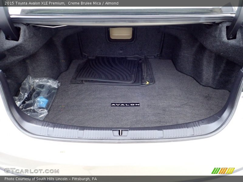 Creme Brulee Mica / Almond 2015 Toyota Avalon XLE Premium