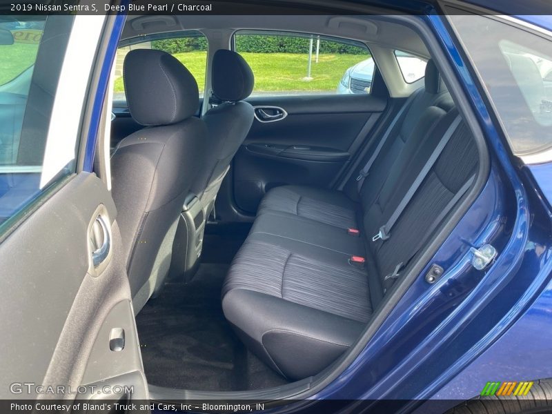 Deep Blue Pearl / Charcoal 2019 Nissan Sentra S