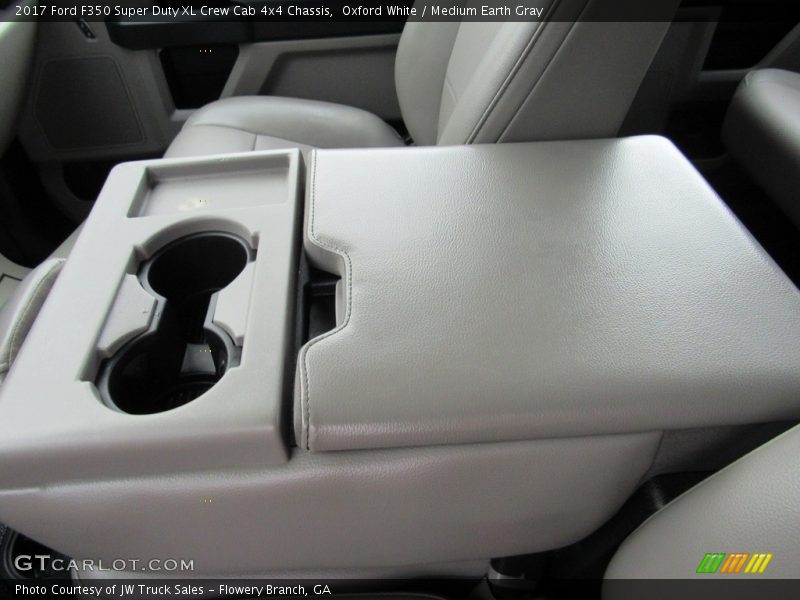 Oxford White / Medium Earth Gray 2017 Ford F350 Super Duty XL Crew Cab 4x4 Chassis