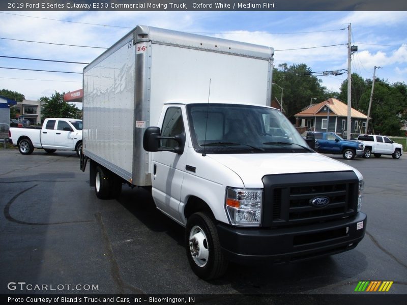 Oxford White / Medium Flint 2019 Ford E Series Cutaway E350 Commercial Moving Truck