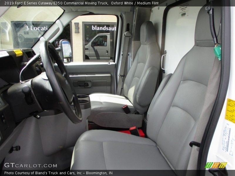 Oxford White / Medium Flint 2019 Ford E Series Cutaway E350 Commercial Moving Truck