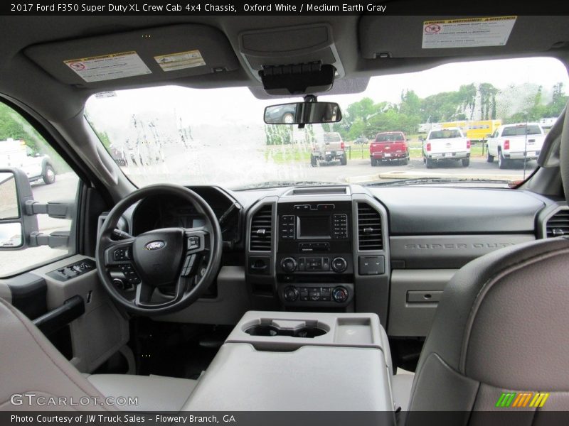 Oxford White / Medium Earth Gray 2017 Ford F350 Super Duty XL Crew Cab 4x4 Chassis