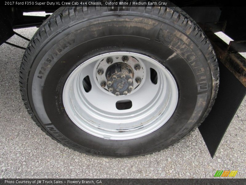 Oxford White / Medium Earth Gray 2017 Ford F350 Super Duty XL Crew Cab 4x4 Chassis