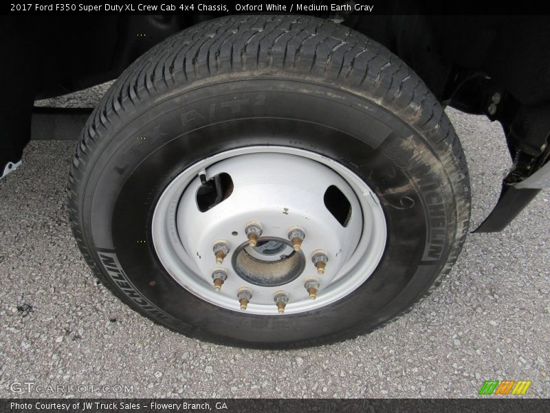 Oxford White / Medium Earth Gray 2017 Ford F350 Super Duty XL Crew Cab 4x4 Chassis