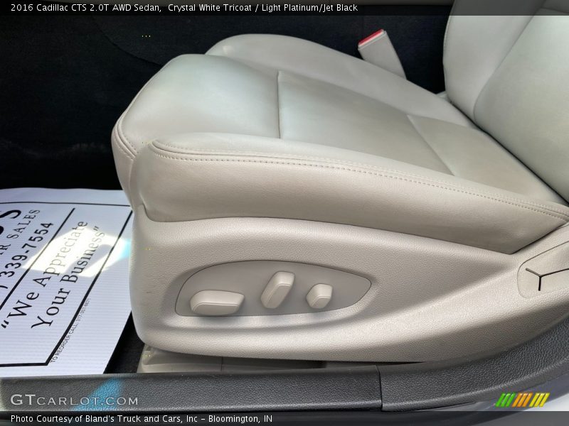 Front Seat of 2016 CTS 2.0T AWD Sedan