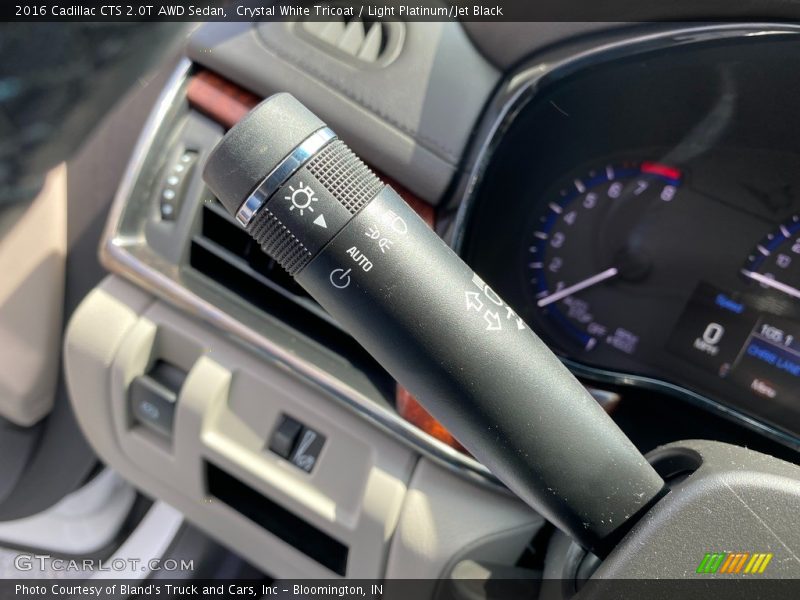 Crystal White Tricoat / Light Platinum/Jet Black 2016 Cadillac CTS 2.0T AWD Sedan