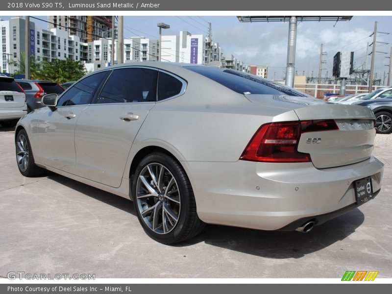 Luminous Sand Metallic / Amber 2018 Volvo S90 T5