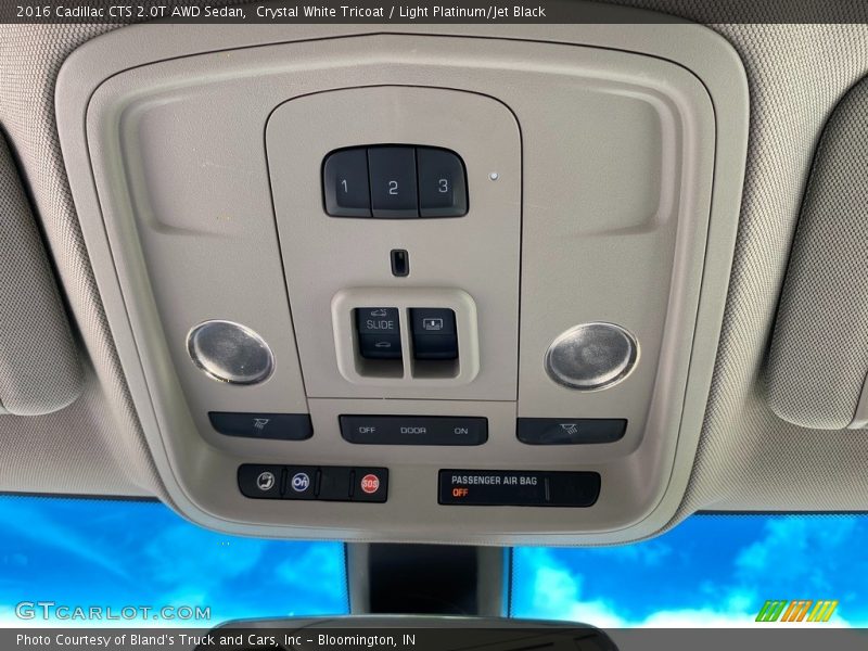 Crystal White Tricoat / Light Platinum/Jet Black 2016 Cadillac CTS 2.0T AWD Sedan