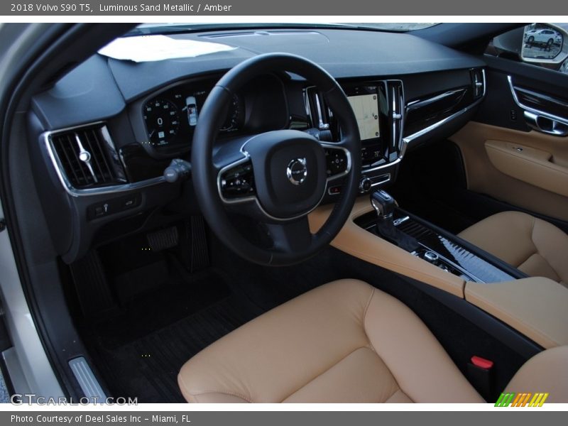 Luminous Sand Metallic / Amber 2018 Volvo S90 T5