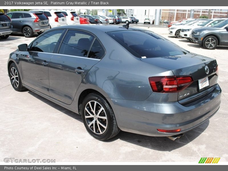 Platinum Gray Metallic / Titan Black 2017 Volkswagen Jetta SE