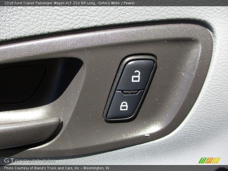 Oxford White / Pewter 2018 Ford Transit Passenger Wagon XLT 350 MR Long
