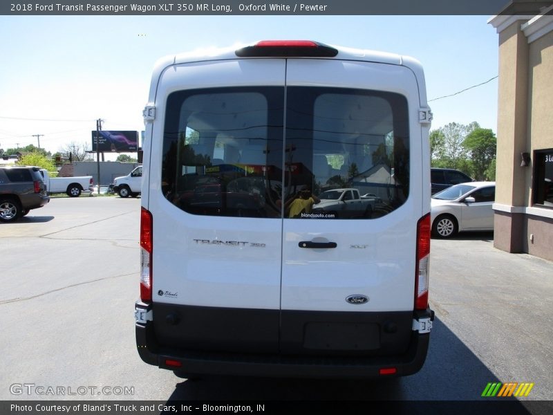 Oxford White / Pewter 2018 Ford Transit Passenger Wagon XLT 350 MR Long