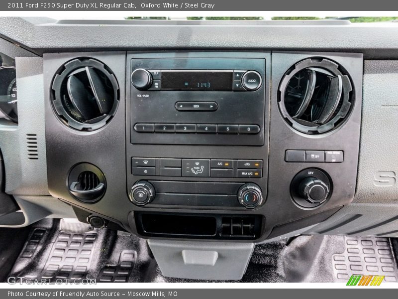 Oxford White / Steel Gray 2011 Ford F250 Super Duty XL Regular Cab