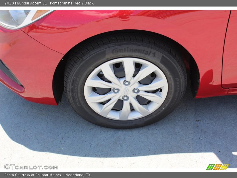 Pomegranate Red / Black 2020 Hyundai Accent SE