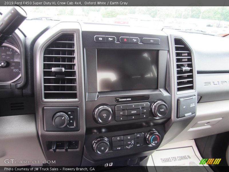 Oxford White / Earth Gray 2019 Ford F450 Super Duty XL Crew Cab 4x4
