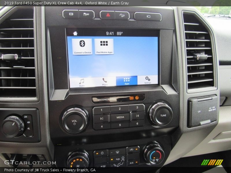 Oxford White / Earth Gray 2019 Ford F450 Super Duty XL Crew Cab 4x4