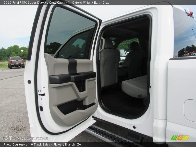 Oxford White / Earth Gray 2019 Ford F450 Super Duty XL Crew Cab 4x4