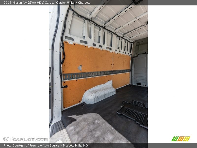  2015 NV 2500 HD S Cargo Trunk