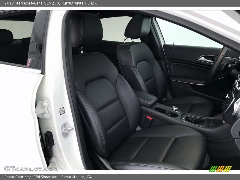 Cirrus White / Black 2017 Mercedes-Benz GLA 250