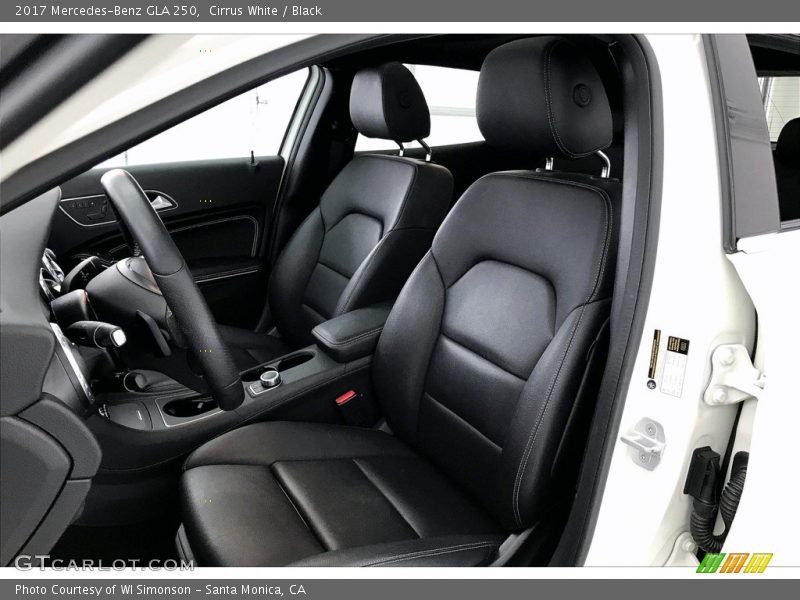 Cirrus White / Black 2017 Mercedes-Benz GLA 250