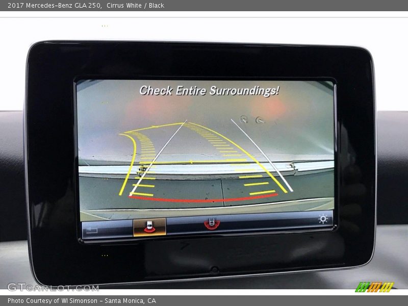 Cirrus White / Black 2017 Mercedes-Benz GLA 250